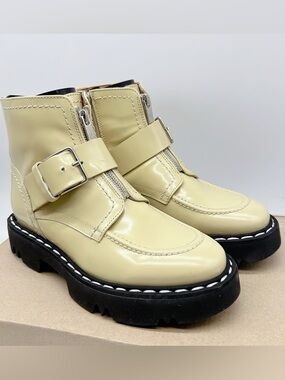 NWOT Aquatalia Helina Patent Leather Boots